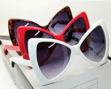 Load image into Gallery viewer, Sunglasses
